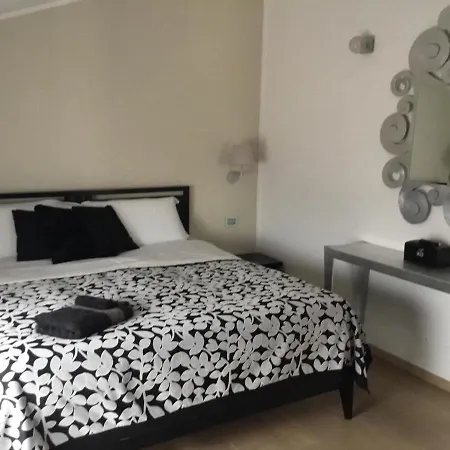 Elloise Apartment *