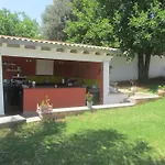 Elloise Apartman